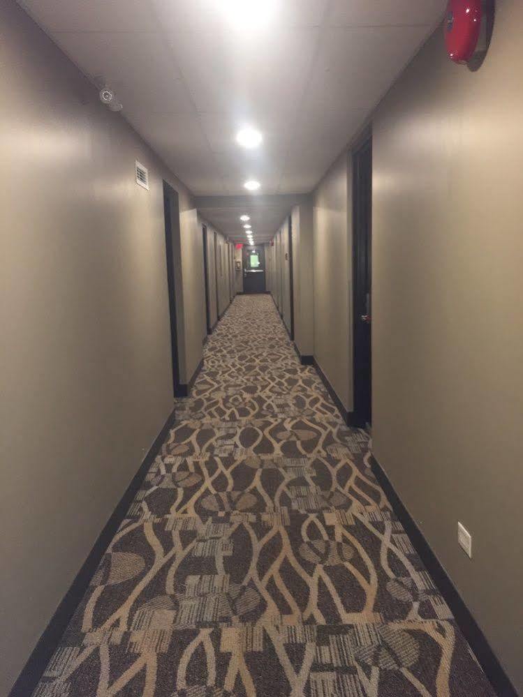 Express By Canad Inns Winnipeg Esterno foto